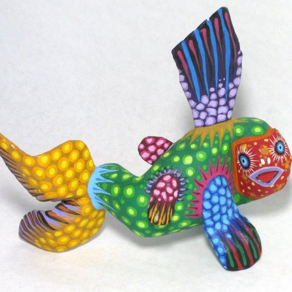 Zeny Fuentes Y Reyna Alebrije Wood Hand Carved/Painted Fish from Oaxaca Mexico - Picture 13 of 15